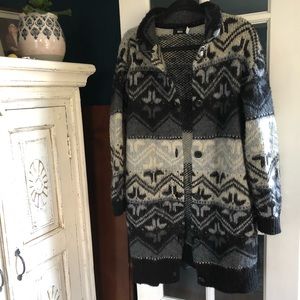 BDG soft winter sweater/coat